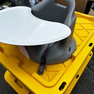 Gray and White Upseat